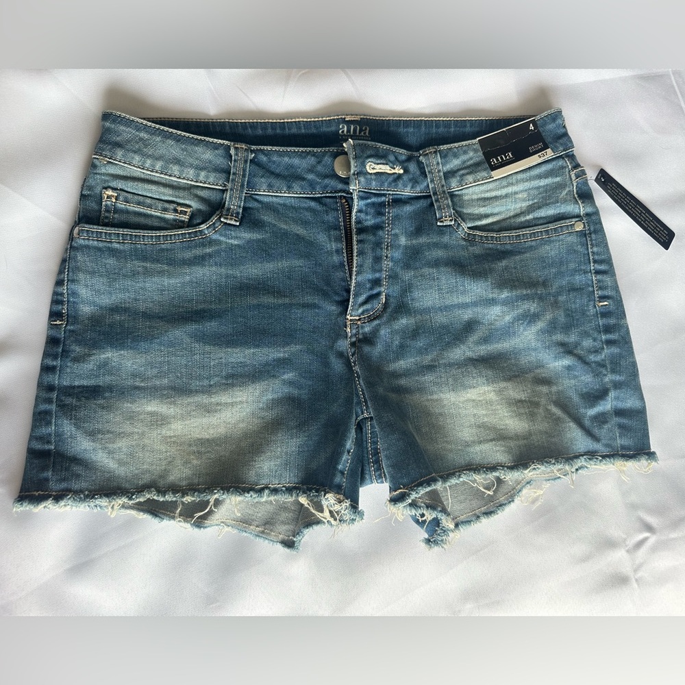 ANA denim shorts size 4 NWT